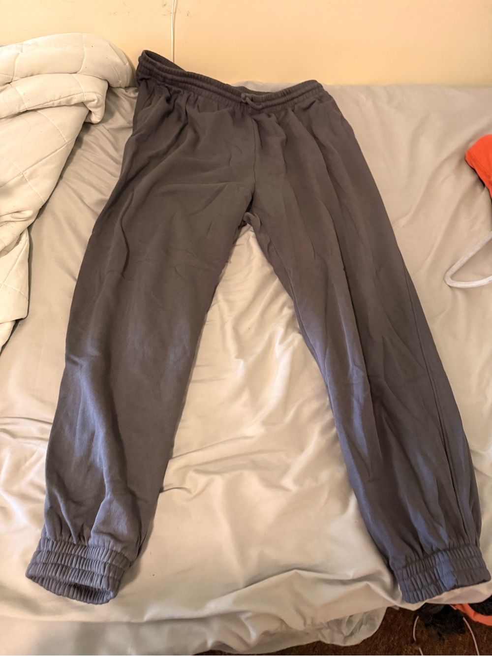 H&M Sweatpants in Charcoal Gray